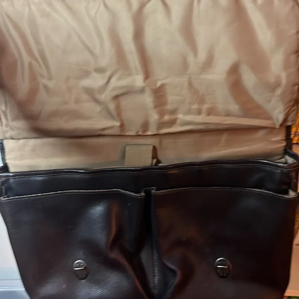 Leather Solo Message 15 inches Laptop storage
